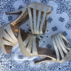 💋Unlisted gold heels